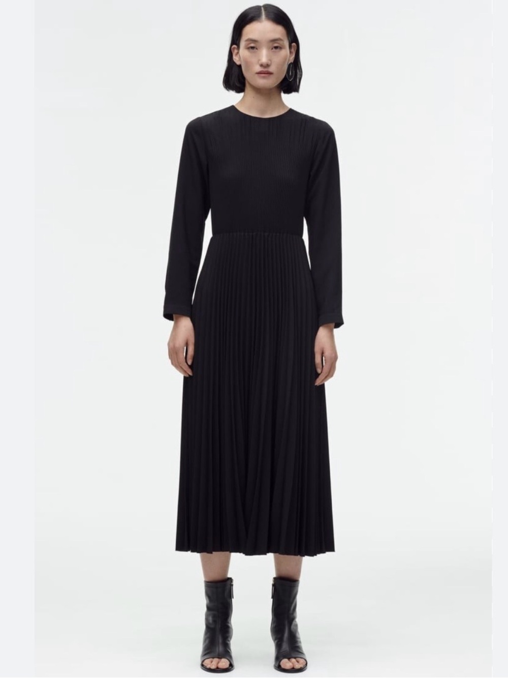 Zara Black Pleated Long-Sleeve Midi Dress